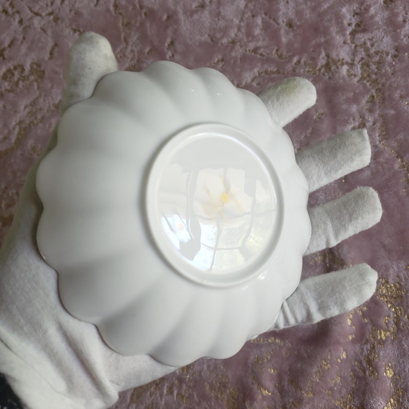 NIKKO COMPANY | Small Floral Plate - Picture 5 of 12